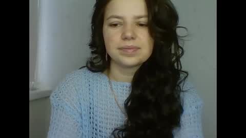 make_mesmile online show from January 11, 2026, 7:24 am