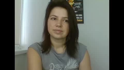 make_mesmile online show from March 27, 2026, 7:47 am