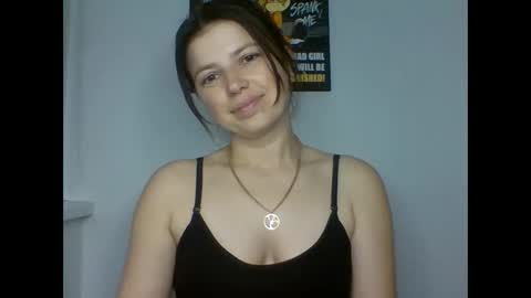 make_mesmile online show from June 5, 2026, 6:57 pm
