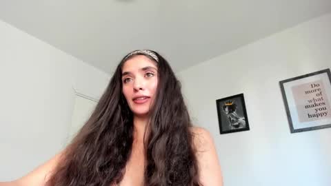 Goddess  Onlyfansportraitmarie online show from December 20, 2024, 12:38 pm