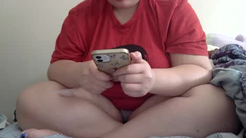 Snapshot of makemesquirt06 chatting on September 18, 2025, 7:27 pm makemesquirt06 online show from September 18, 2025, 7:27 pm