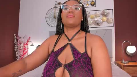 makena online show from October 4, 2025, 3:59 am