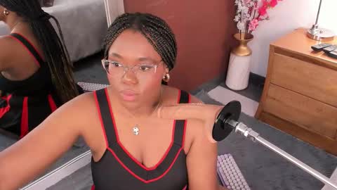 makena online show from November 13, 2025, 4:00 am