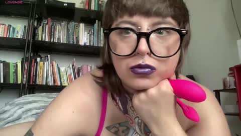 Snapshot of makeopaloh chatting on October 19, 2025, 6:19 pm makeopaloh online show from October 19, 2025, 6:19 pm