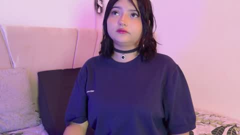 Snapshot of makii__ chatting on November 11, 2025, 8:20 pm Maki online show from November 11, 2025, 8:20 pm