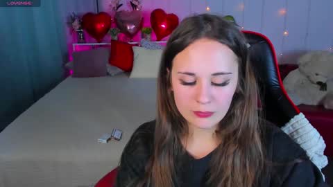 Snapshot of makima_lee chatting on January 28, 2025, 7:42 pm Makima online show from January 28, 2025, 7:42 pm