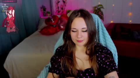 Snapshot of makima_lee chatting on February 7, 2025, 1:32 pm Makima online show from February 7, 2025, 1:32 pm