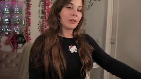 Snapshot of makima_lee chatting on September 13, 2025, 8:41 pm Makima online show from September 13, 2025, 8:41 pm