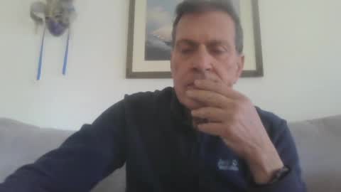 Snapshot of makis8989 chatting on December 18, 2024, 7:04 am makis8989 online show from December 18, 2024, 7:04 am