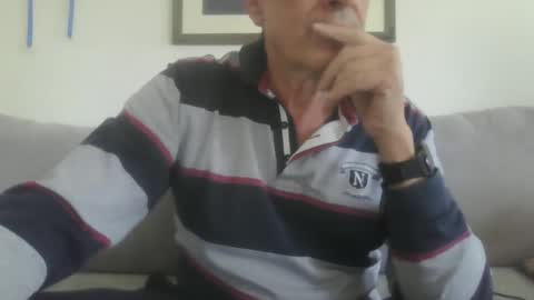 Snapshot of makis8989 chatting on December 21, 2024, 8:28 am makis8989 online show from December 21, 2024, 8:28 am