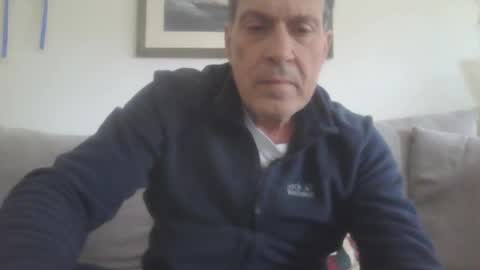 Snapshot of makis8989 chatting on December 22, 2024, 8:05 am makis8989 online show from December 22, 2024, 8:05 am