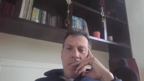 Snapshot of makis8989 chatting on December 25, 2024, 8:07 am makis8989 online show from December 25, 2024, 8:07 am