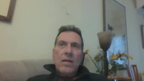 Snapshot of makis8989 chatting on February 8, 2025, 3:10 pm makis8989 online show from February 8, 2025, 3:10 pm