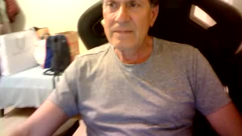 Snapshot of makis8989 chatting on May 26, 2026, 5:53 pm makis8989 online show from May 26, 2026, 5:53 pm