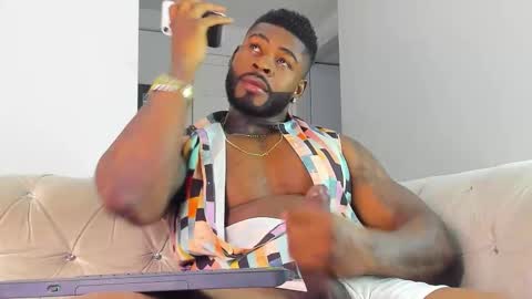 Makonnen online show from November 1, 2025, 3:30 am