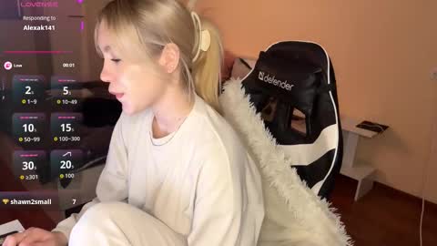 maksisisia online show from October 27, 2025, 2:43 pm