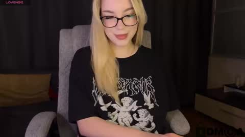 maksisisia online show from March 17, 2026, 3:37 pm