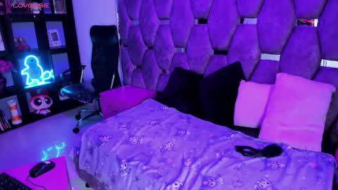 maky_coss online show from April 29, 2026, 2:21 pm