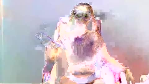 Snapshot of malaika_8008 chatting on March 3, 2026, 12:33 pm Malaika online show from March 3, 2026, 12:33 pm