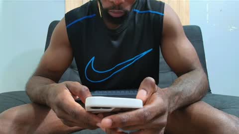 Snapshot of malcompierce chatting on January 21, 2025, 12:57 am Malcom online show from January 21, 2025, 12:57 am