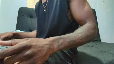 Snapshot of malcompierce chatting on February 25, 2025, 6:20 pm Malcom online show from February 25, 2025, 6:20 pm