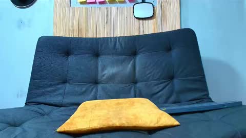 Snapshot of malcompierce chatting on September 23, 2025, 3:09 am Malcom online show from September 23, 2025, 3:09 am