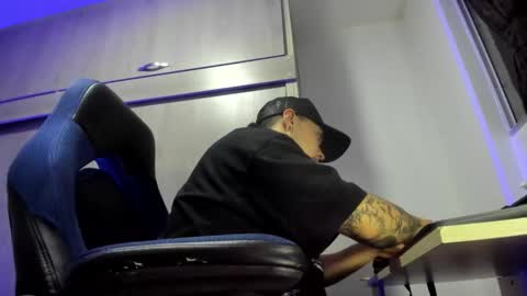 ADAM         online show from December 18, 2025, 3:12 am