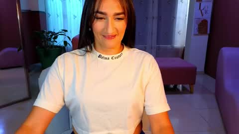 Snapshot of malen_fitnessmilf chatting on October 16, 2025, 12:17 pm malen_fitnessmilf online show from October 16, 2025, 12:17 pm