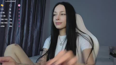 piu online show from April 11, 2026, 4:44 pm