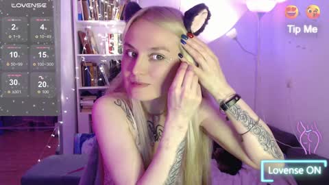 Mischelle online show from January 29, 2025, 2:19 am