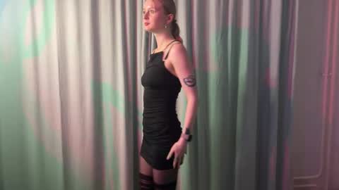 Malinka online show from October 15, 2025, 7:36 pm