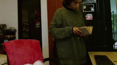 Malita online show from November 16, 2025, 4:18 am