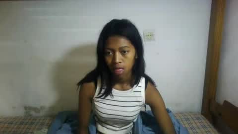Snapshot of malluna4 chatting on June 22, 2026, 7:27 am Malluna online show from June 22, 2026, 7:27 am