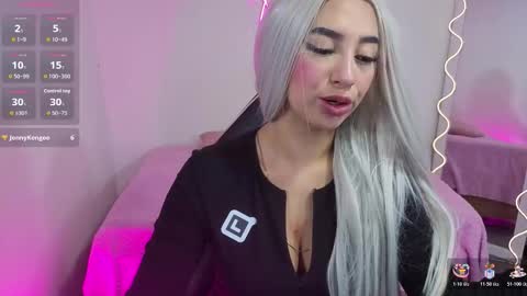 Malory  online show from January 9, 2026, 7:15 pm