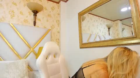 Snapshot of malorysweet chatting on October 15, 2025, 11:43 am MalorySweet online show from October 15, 2025, 11:43 am