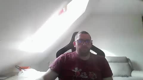 Snapshot of malou2927 chatting on December 2, 2024, 1:24 pm breton online show from December 2, 2024, 1:24 pm