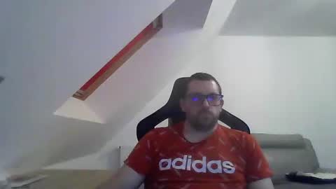 Snapshot of malou2927 chatting on January 12, 2025, 5:01 pm breton online show from January 12, 2025, 5:01 pm