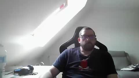 Snapshot of malou2927 chatting on February 16, 2025, 1:16 pm breton online show from February 16, 2025, 1:16 pm