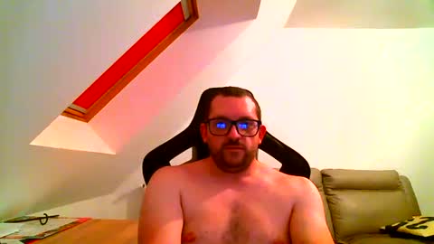 Snapshot of malou2927 chatting on October 12, 2025, 8:30 pm breton online show from October 12, 2025, 8:30 pm