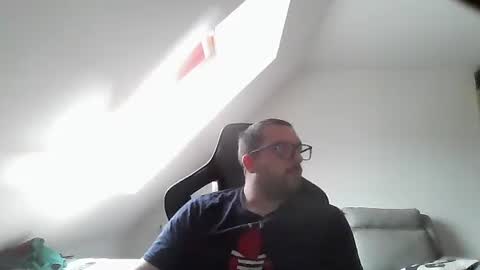 Snapshot of malou2927 chatting on October 18, 2025, 11:33 am breton online show from October 18, 2025, 11:33 am