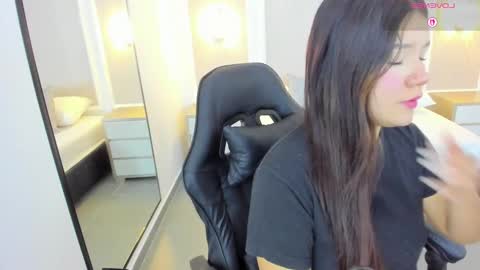 M A L U online show from October 1, 2025, 3:01 am