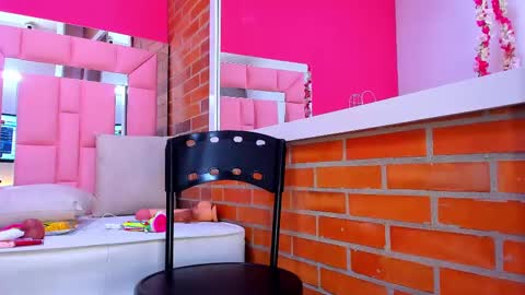 Melanie online show from March 9, 2025, 4:55 pm