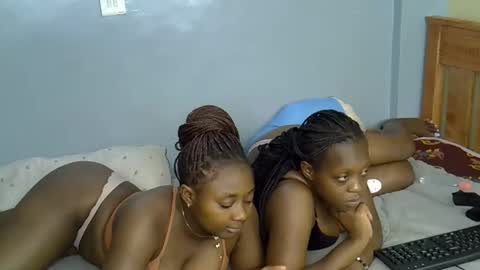 mama_pussie online show from November 28, 2025, 12:57 am