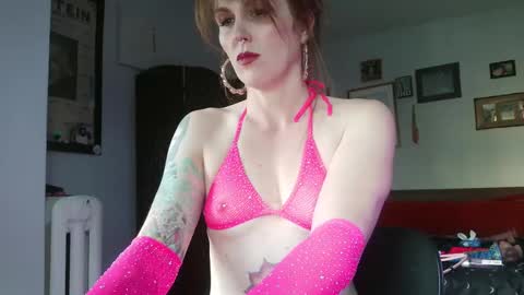 Snapshot of mamafoxxx911 chatting on October 3, 2025, 9:45 pm mamafoxxx911 online show from October 3, 2025, 9:45 pm