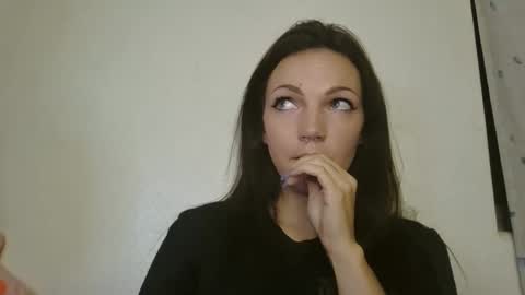 Deja  Jonjon online show from December 6, 2024, 6:26 am