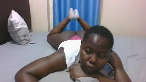 mamasita2023 online show from March 12, 2025, 8:41 pm