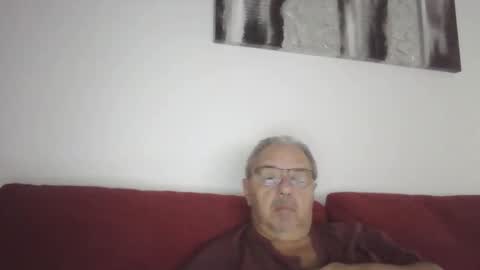 OLDMANFREE online show from October 18, 2025, 8:31 pm