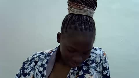 mamichula42 online show from October 31, 2025, 3:07 am