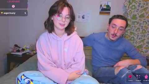 MamiCloudz online show from November 22, 2025, 1:37 am