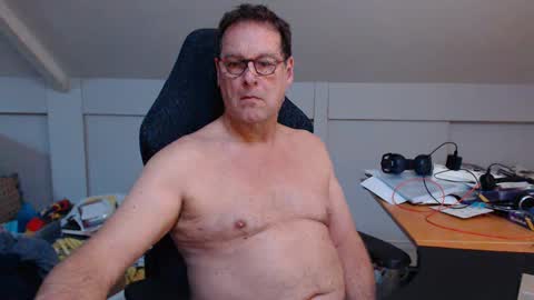 Snapshot of man2havefun chatting on December 9, 2024, 11:58 am man2havefun online show from December 9, 2024, 11:58 am